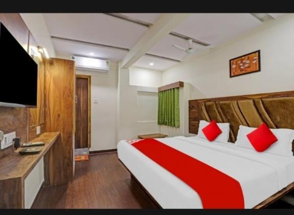 Hotel Swagat Inn Ахмедабад Экстерьер фото